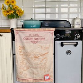 Die süße Verlockung: Französisches Geschirrtuch Crème brûlée