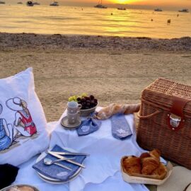 Maritime Serviette mit Muscheln: Wie eine frische Meeresbrise auf deinem Tisch